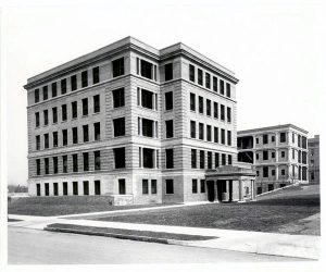 St. Louis Children's Hospital, exterior, c. 1915. Becker Medical Library Archive