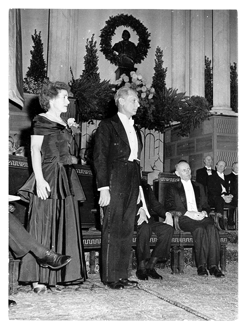 VC027045-CoriGt-CoriCF-Nobel ceremony-1947-edited – Becker Medical Library