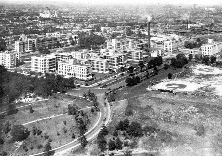 Aerial view of completed medical center, 1916